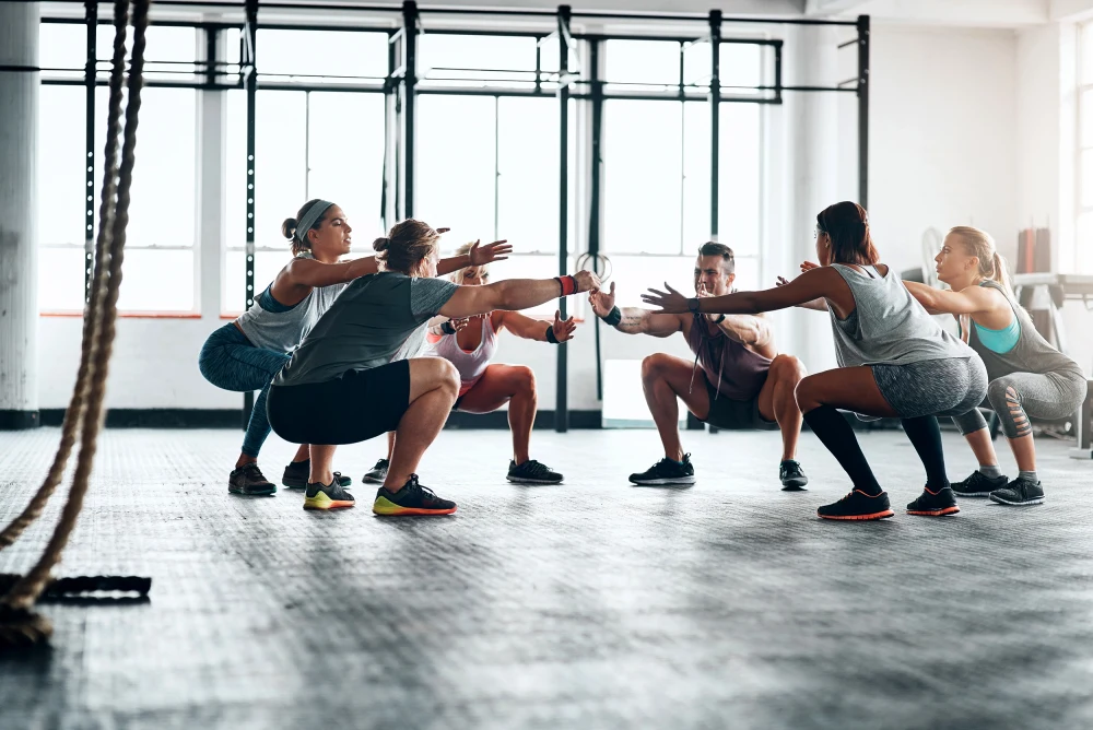 170905-working-out-group-ac-512p